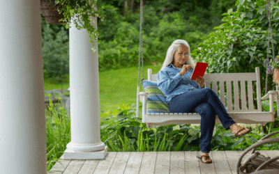 Is It Better To Buy Now or Wait for Lower Mortgage Rates?